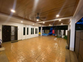A Perfect 5Bedroom Villa Getaway, Kuala Terengganu